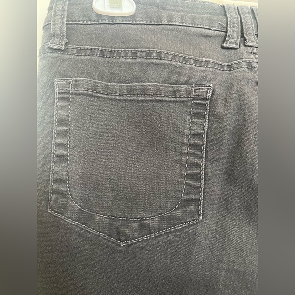 Kut from the Kloth Black Slim Jeans - Picture 9 of 10